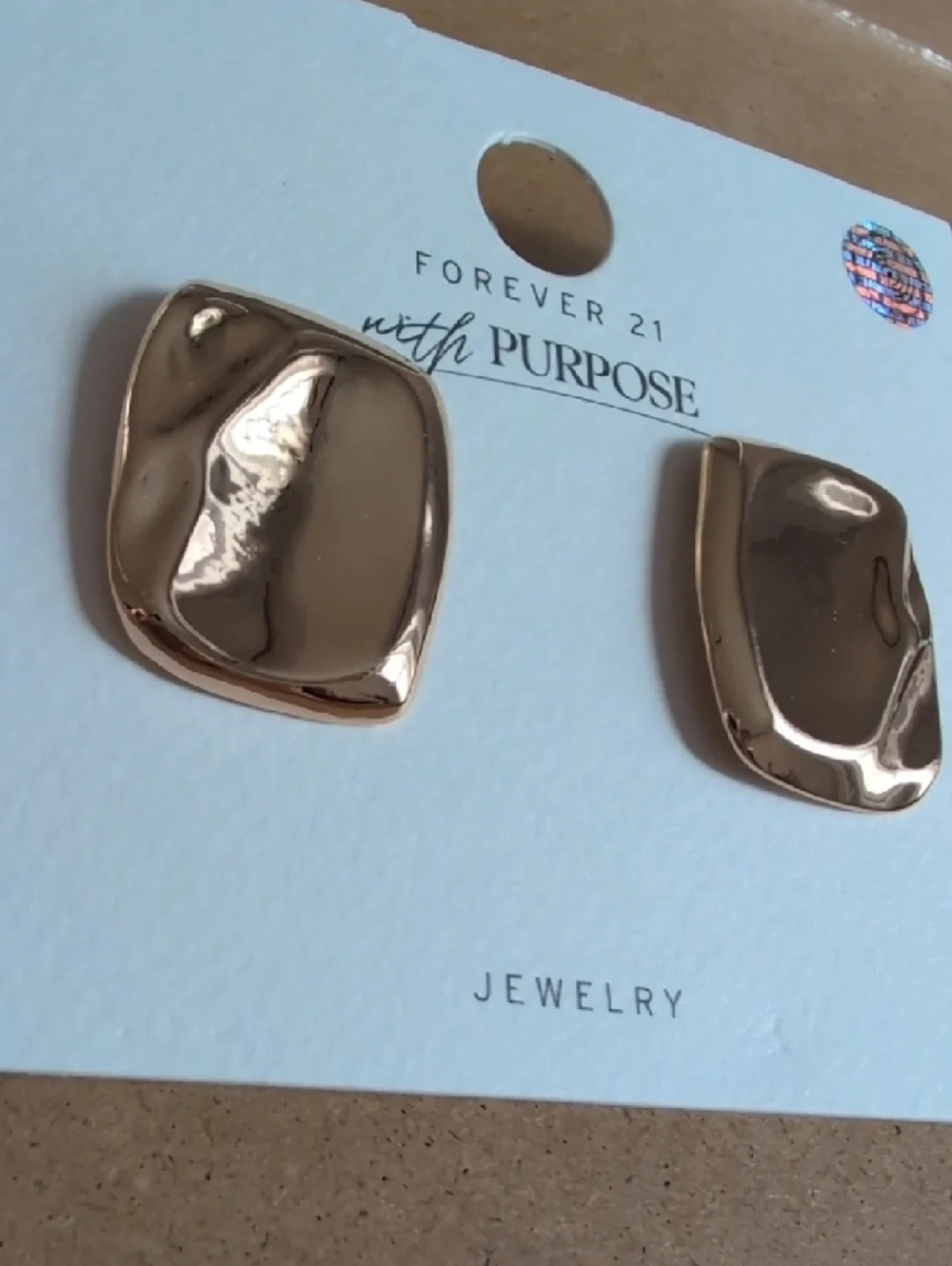 Forever 21 Shiny Gold Rounded Square Stud Earrings